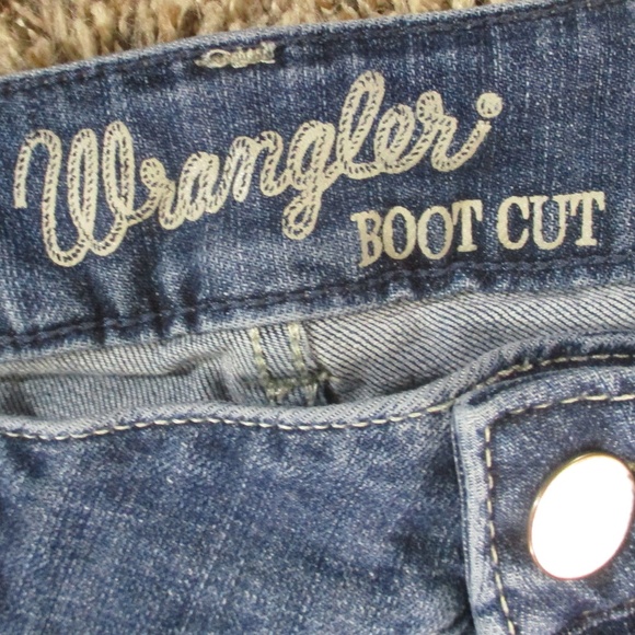 Wrangler Jeans Women's 11 Dark Wash Essential Mid Rise Bootcut Stretch Denim‎ - Picture 5 of 6